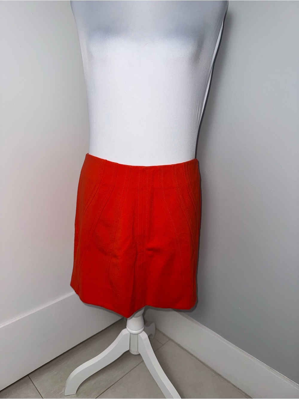Diane Von Furstenberg Poppy Mini Skirt/ Size 8 - Picture 2 of 9